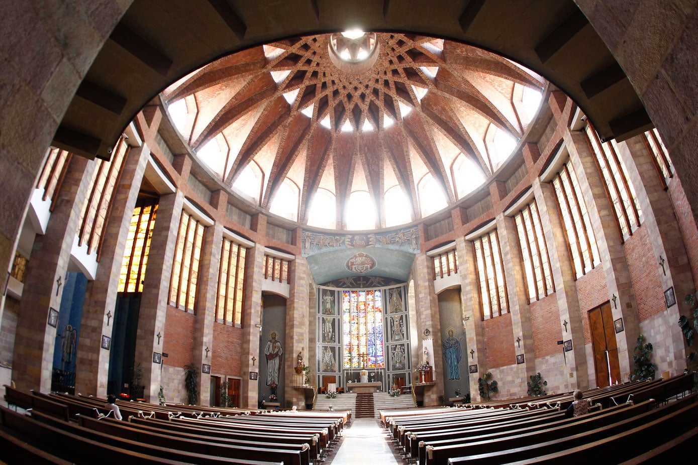 La Iglesia de la Virgen Grande cobija un interior impresionante y desconocido para muchos.