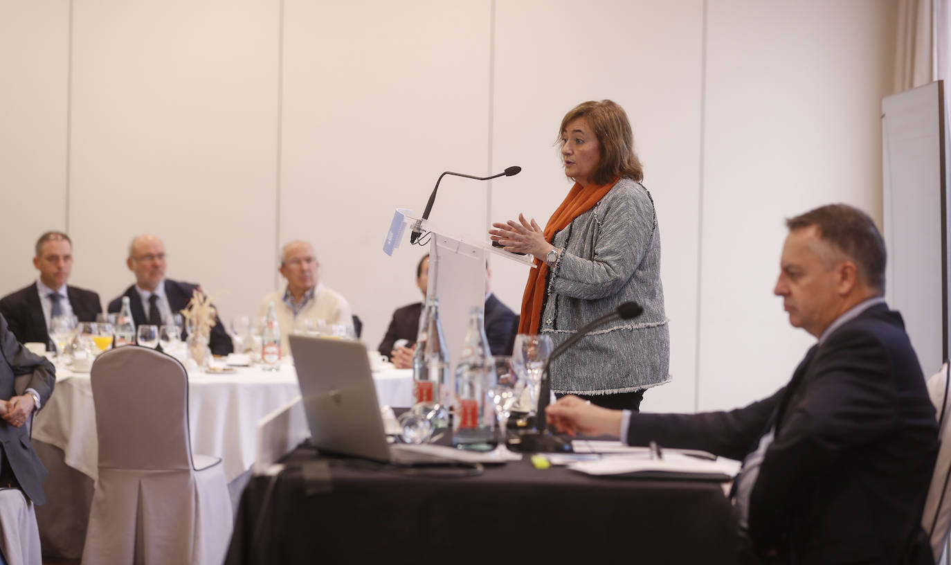  Cristina Herrero, presidenta de Airef, durante su conferencia títulada 'Perspectiva y retos de las finanzas públicas'.