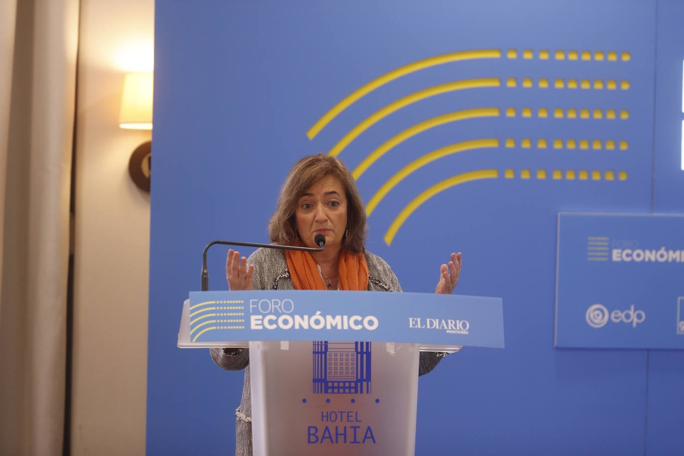 Herrero en la conferencia 'Perspectiva y retos de las finanzas públicas' en el foro económico.