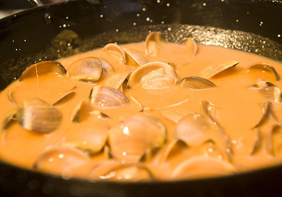Almejas a la montañesa.