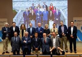 Desde la izquierda (detrás), José María de la Torre, Rafael Tejido, Sara Pérez Pereda, Rubén Calderón, Javier Zueco, María Rosa Esparza, Zulema Gancedo, Luis Gerardo García-Castrillo y José Ramón Fernández Fonfría; y delante, Juan José Sánchez, Javier Hernández de Sande, Alejandro Alonso, José Manuel Díaz Peña y Raúl Sota.