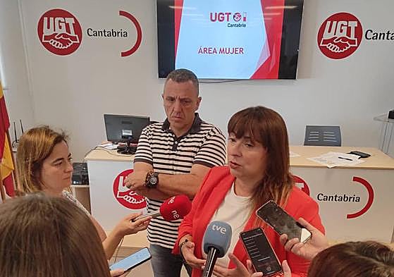 Cristina Antoñanzas, junto a Mariano Carmona.