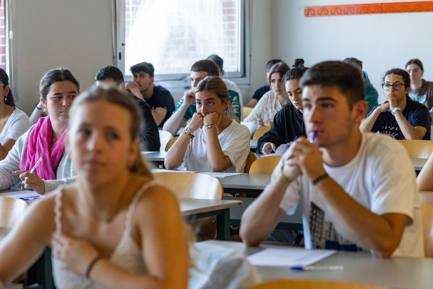 Más de tres mil alumnos en Cantabria se enfrentan a la convocatoria ordinaria de la EBAU, que se celebra entre hoy y el miércoles. La extraordinaria, un mes después.