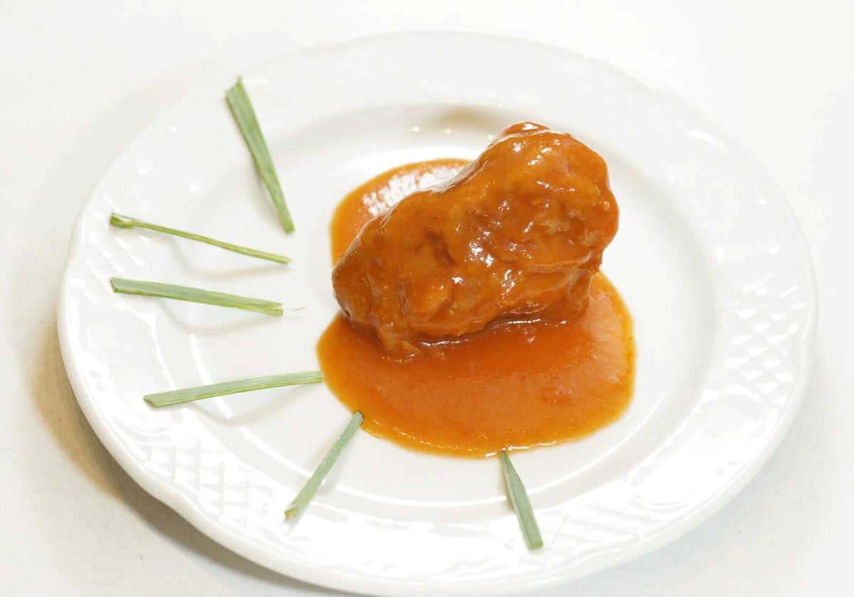 Pimiento del piquillo relleno de champiñón de campa.