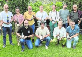 Arriba, MIkel Durán, Eladio Igareda, Irene Rodríguez, Ignacio Abajo, Carlos Recio, Antonio Merino, Asier Alonso, Manuel Torío, Fernando Renovales Ahedo y su hijo, Fernando Renovales Ichaso. Debajo, Eulogio Fernández, Gabriel Quintanal, Juan de Miguel y Jorge Cañizo.