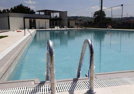 Aspecto de la nueva piscina al aire libre de Torrelavega.