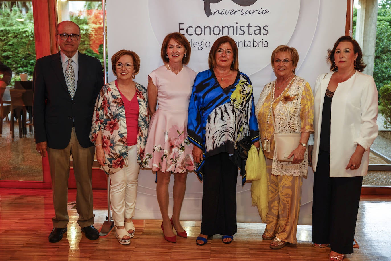 Manuel Odriozola, María Ángeles Sierra, Conchita Carrera, Ana Campos, María José Castanedo y Margarita Herrero.