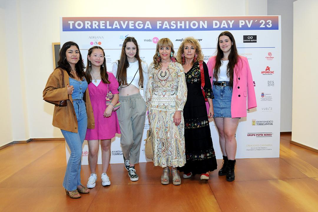 Juliet González, Clara Aragón, Claudia García, Delfina Mata, Emma Corral y Daniela Misas. 