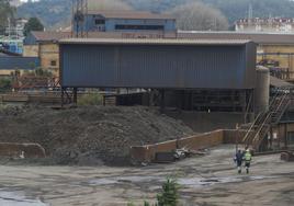 Recinto de Ferroatlántica en Boo de Guarnizo, en uno de los parones de actividad de los últimos tiempos.