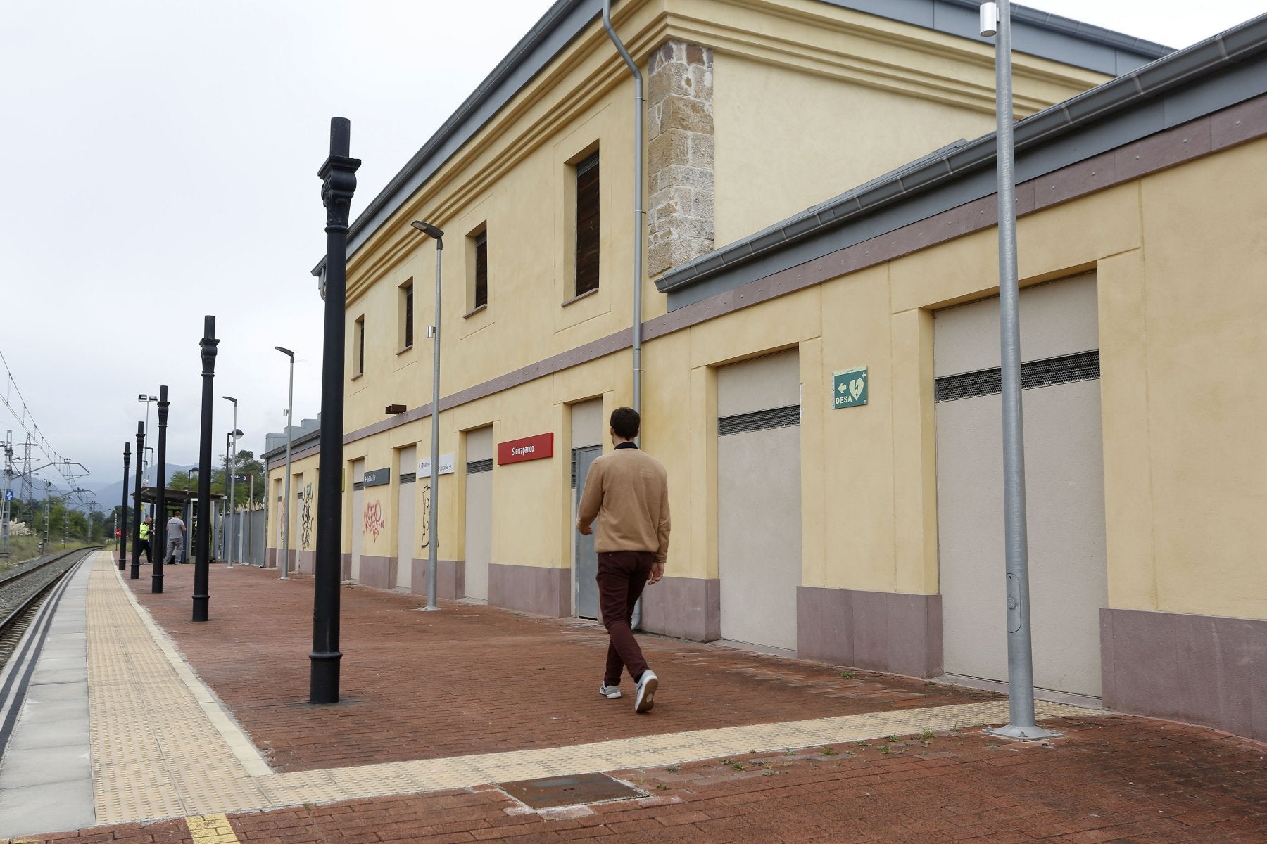 La estación del Norte, inaugurada en 1858, es la más antigua de Torrelavega.