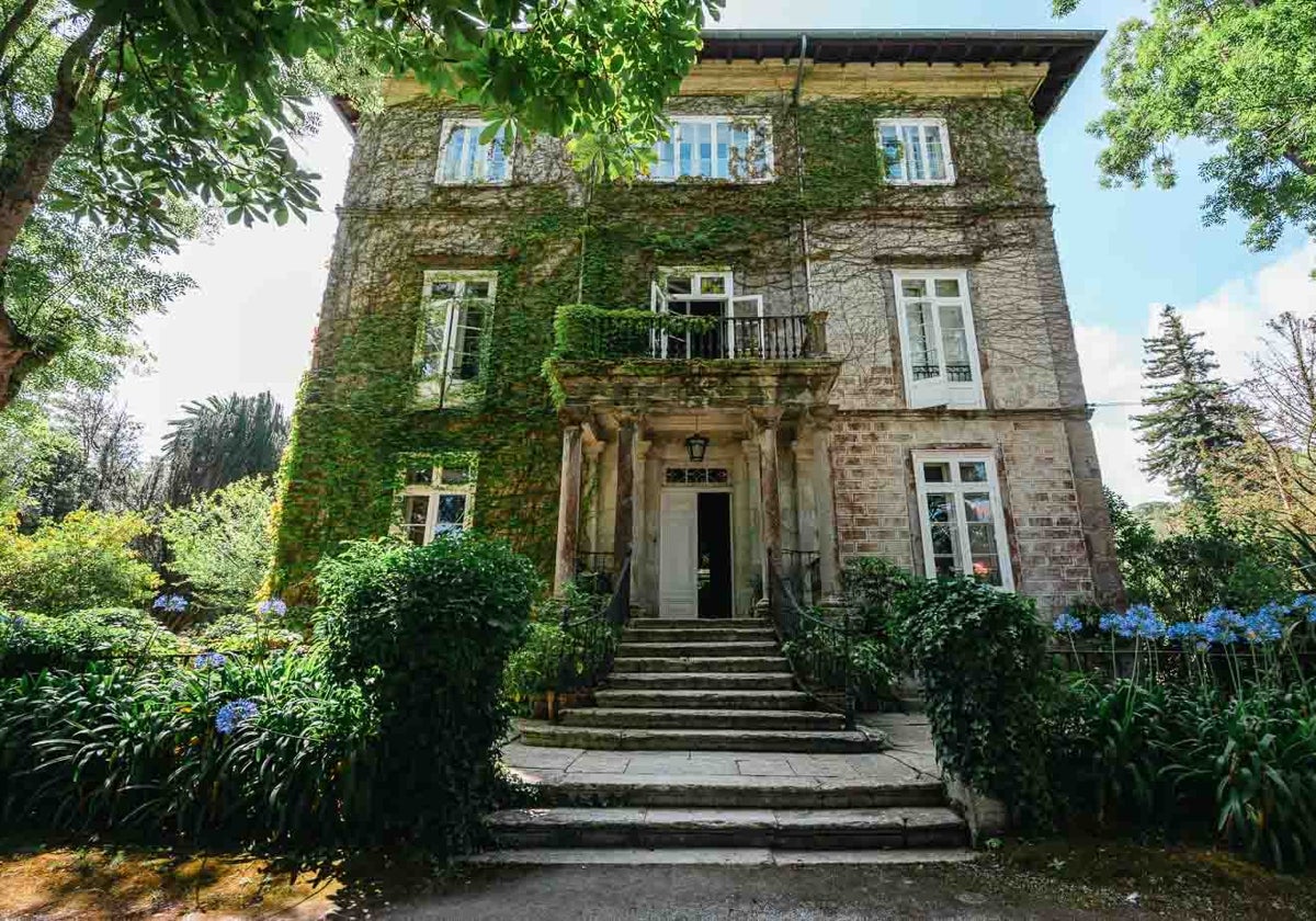 La elegante casa de Comillas, La Portilla, en imágenes