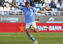 El mediocentro Iván Morante, durante un partido con el Ibiza el curso pasado.