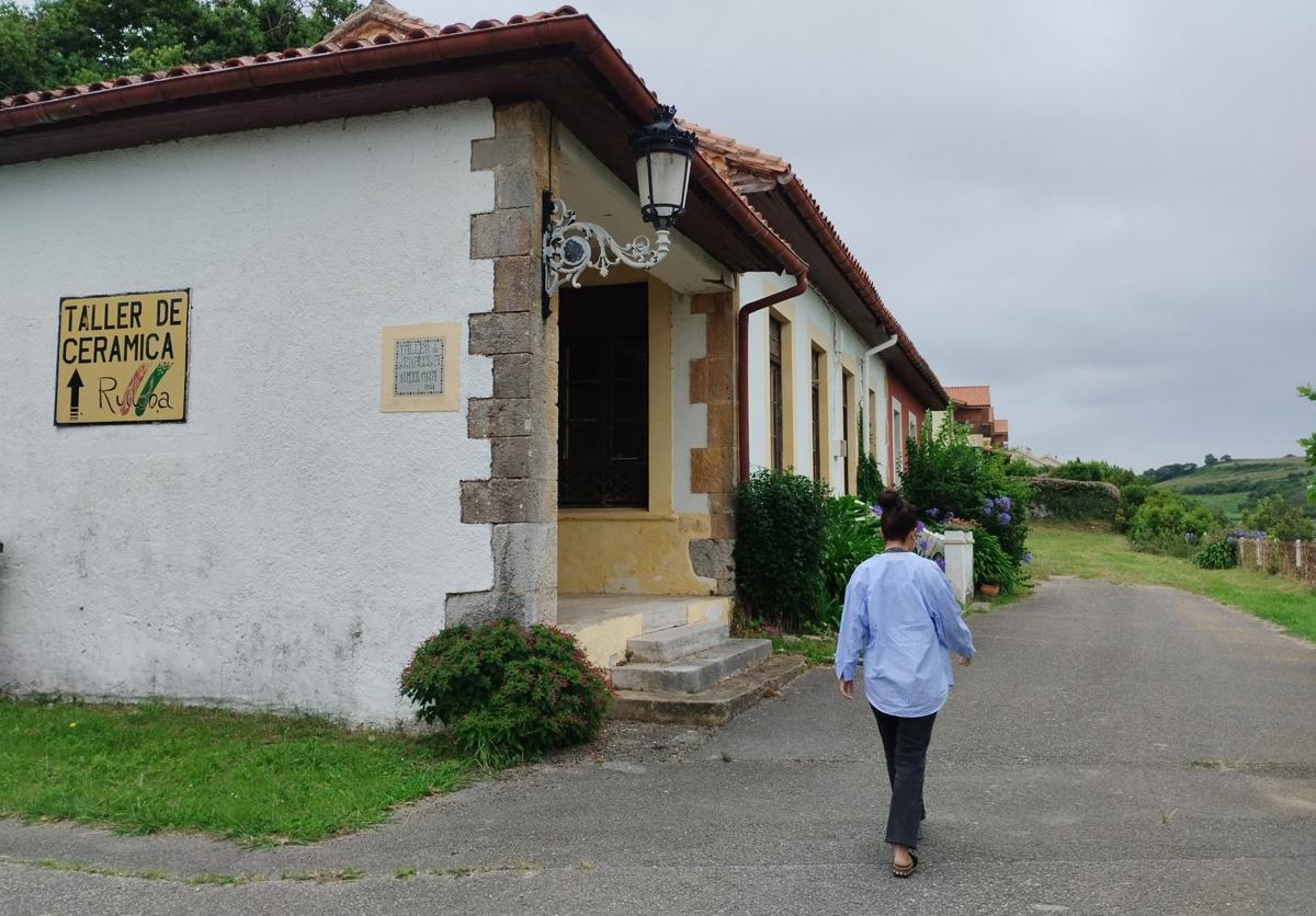 El taller de cerámica está ubicado en el barrio de Sierra.