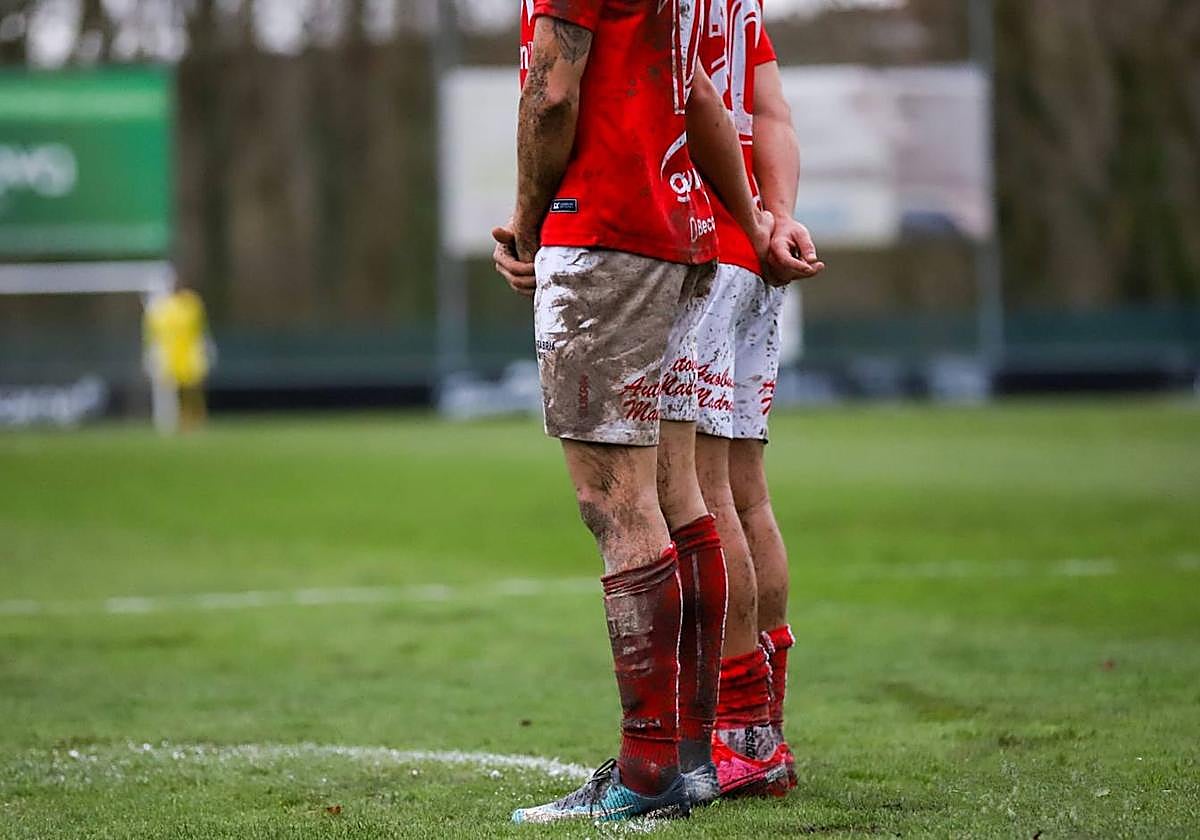 El Laredo, recién desdendido de Segunda RFEF, es uno de los equipos favoritos al ascenso para el próximo curso, que arranca el 10 de septiembre.