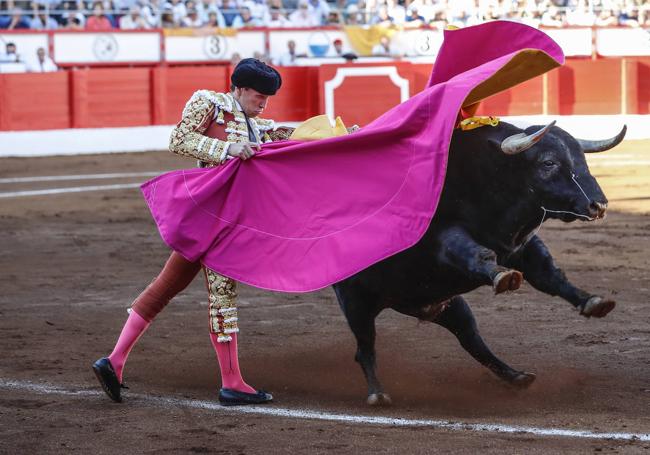 Tafallera de Ginés Marín en el tercer toro