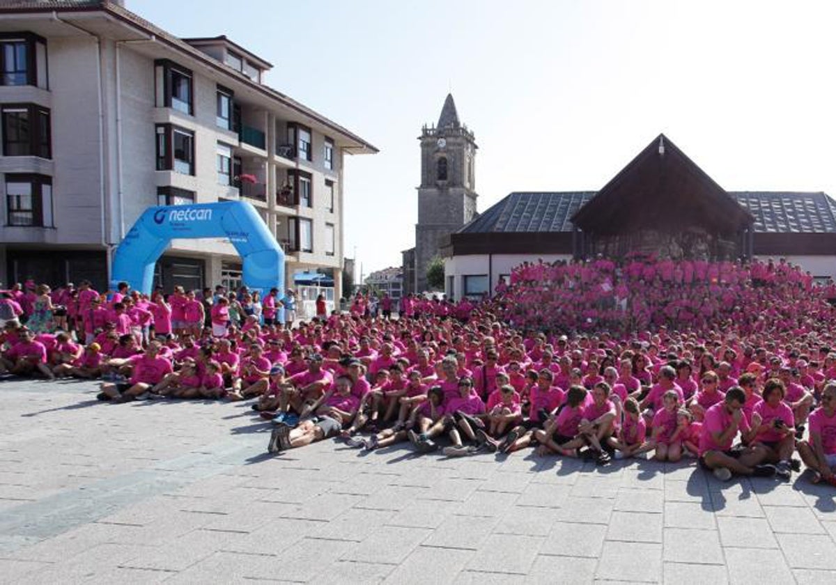 Participantes en la carrera solidaria del año pasado.