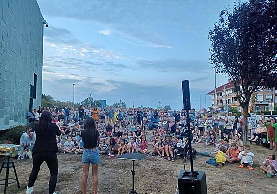 Actuación teatral en Noja el pasado verano.