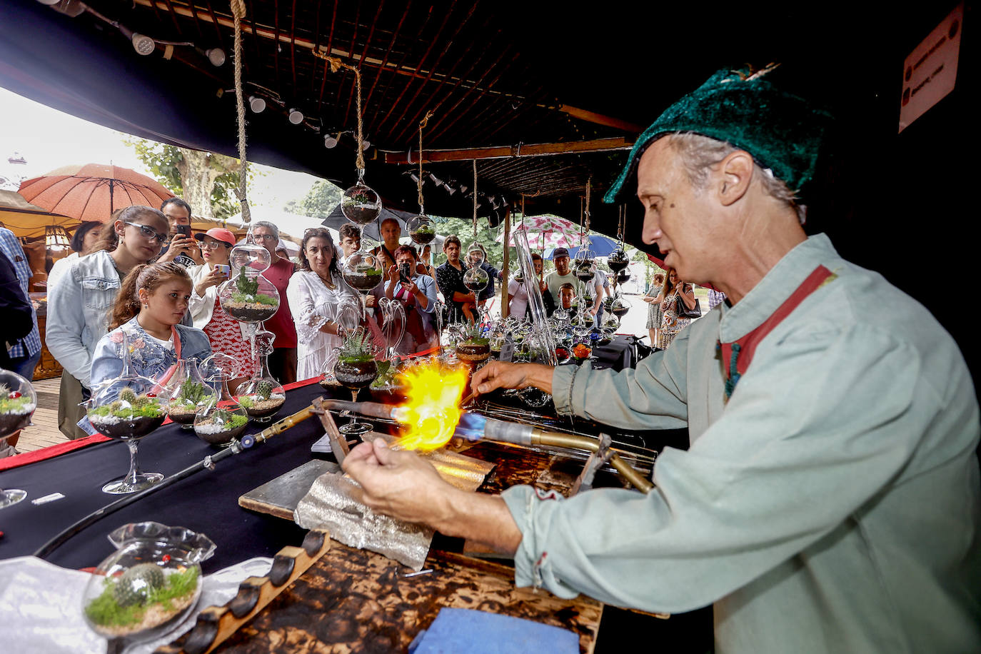 La creación de cristal es una de las prácticas que más gente atrajo. 