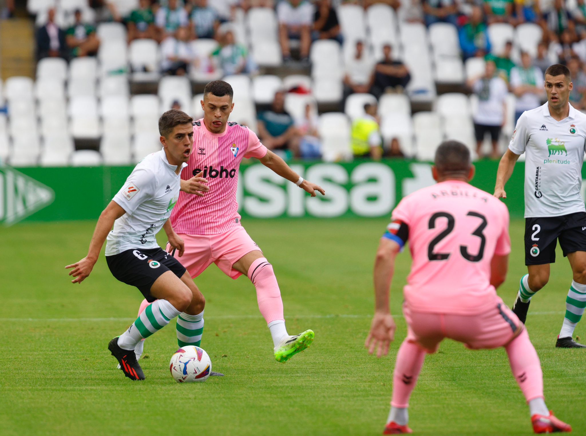 Íñigo Sáinz maza, en una jugada ante el Eibar