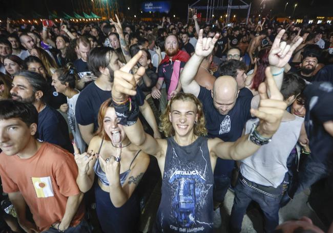 La jornada convocó a miles de personas en la antigua Feria de Muestras.