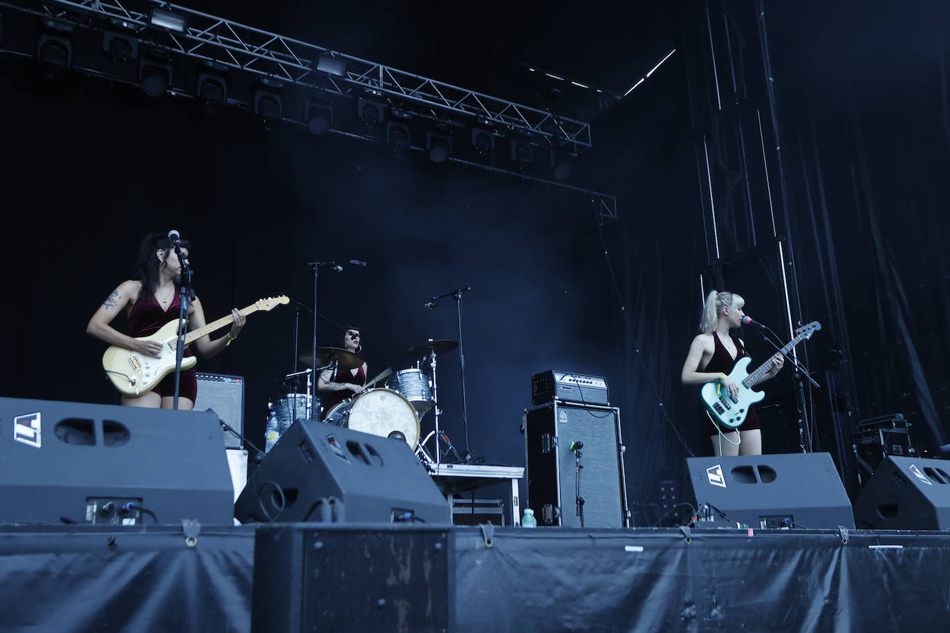 El trío Tiburona puso ritmo a la última cita del festival desde las siete y media de la tarde.