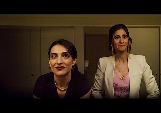 Nüll García, Alba Flores en un fotograma de 'Malegro verte'.