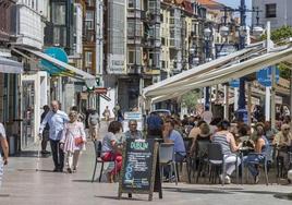 Terraza de la calle Burgos.