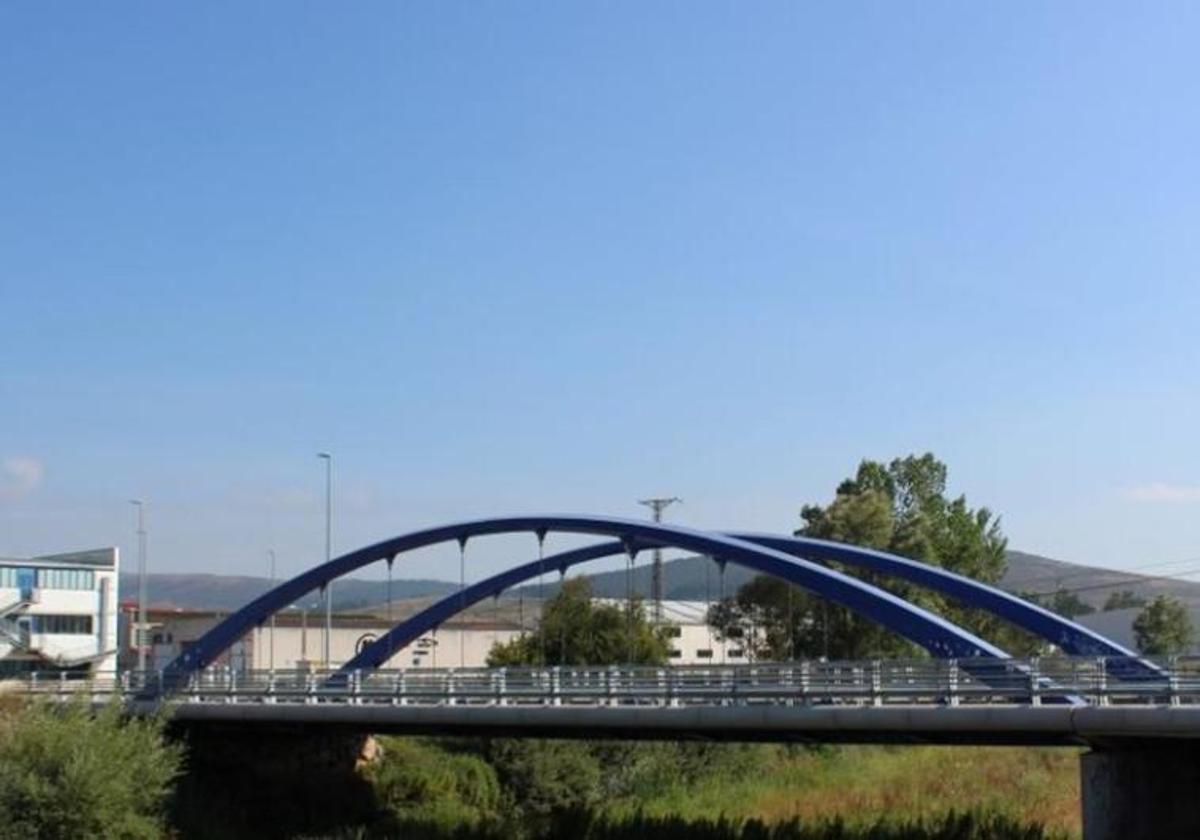 Fomento agilizará los trámites para ampliar el puente nuevo sobre el Híjar y evitar inundaciones