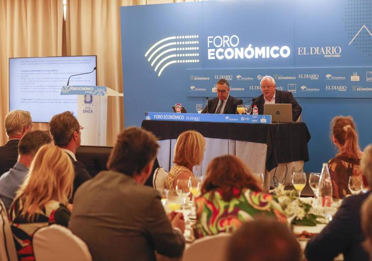 Ángel de la Fuente, director ejecutivo de Fedea abrió ayer el curso del Foro Económico de El Diario Montañés