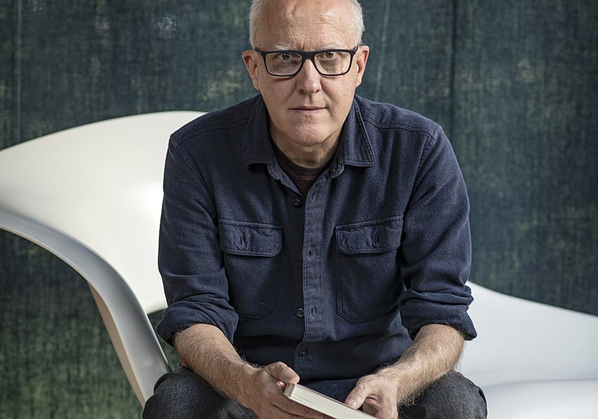 El artista santanderino Juan Uslé.