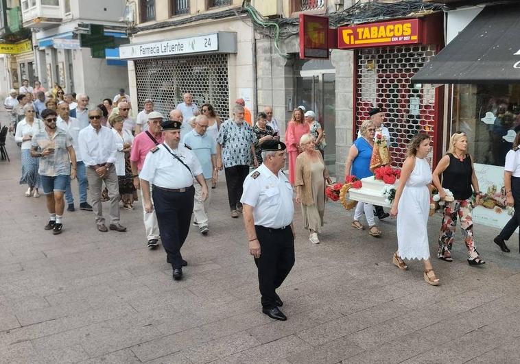 Momento de la procesión, celebrada este domingo en Santander.