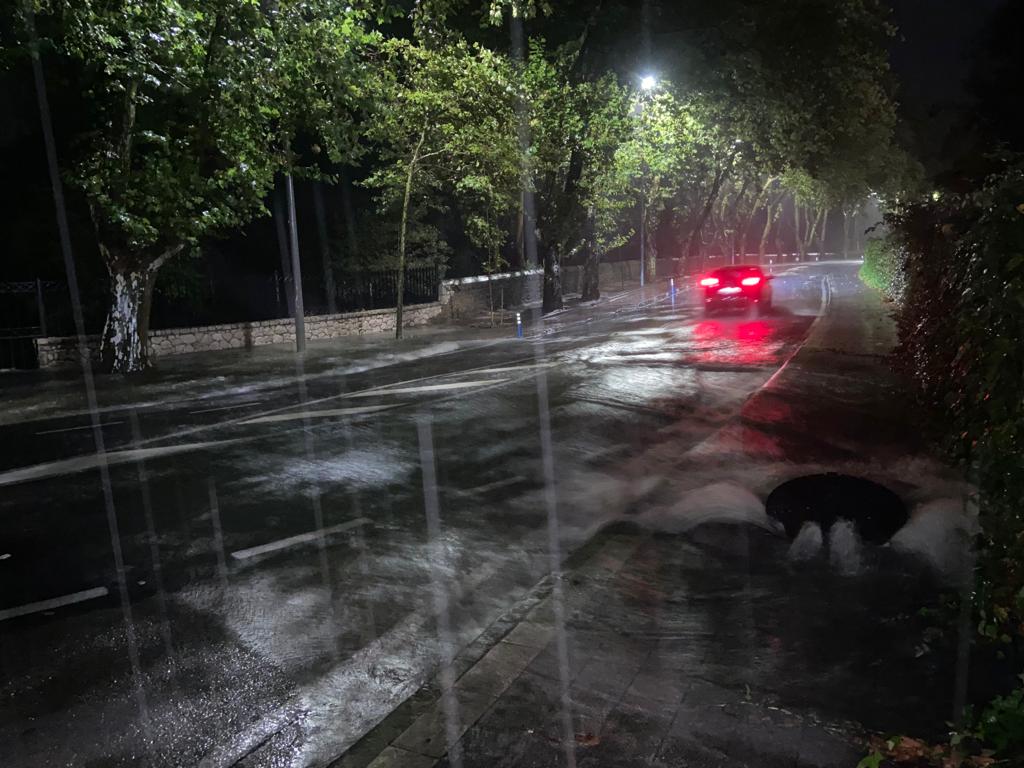 La Avenida del Faro es otra de las zonas afectadas por las intensas precipitaciones.