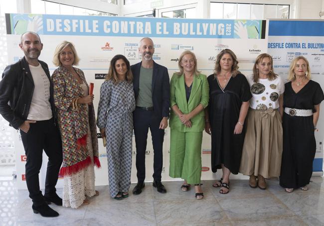 José Luis Callejo, Victoria Herreros, Gema Blanco, Sergio Silva, María José González Revuelta, Conchi Revuelta, Lourdes Verdeja y María Luisa Peón.