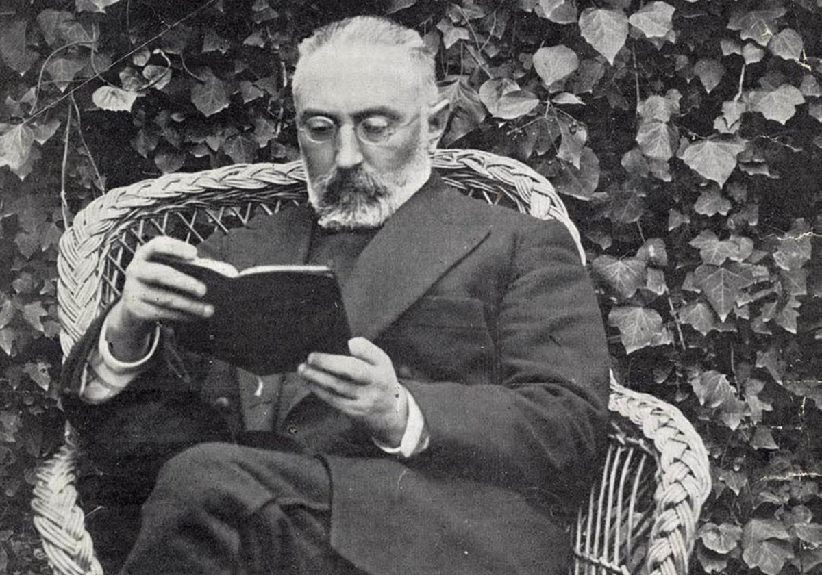 En el apartado de 'Inéditos', la revista inckuye un texto de Nelson R. Orringer sobre las lecturas de Miguel de Unamuno.