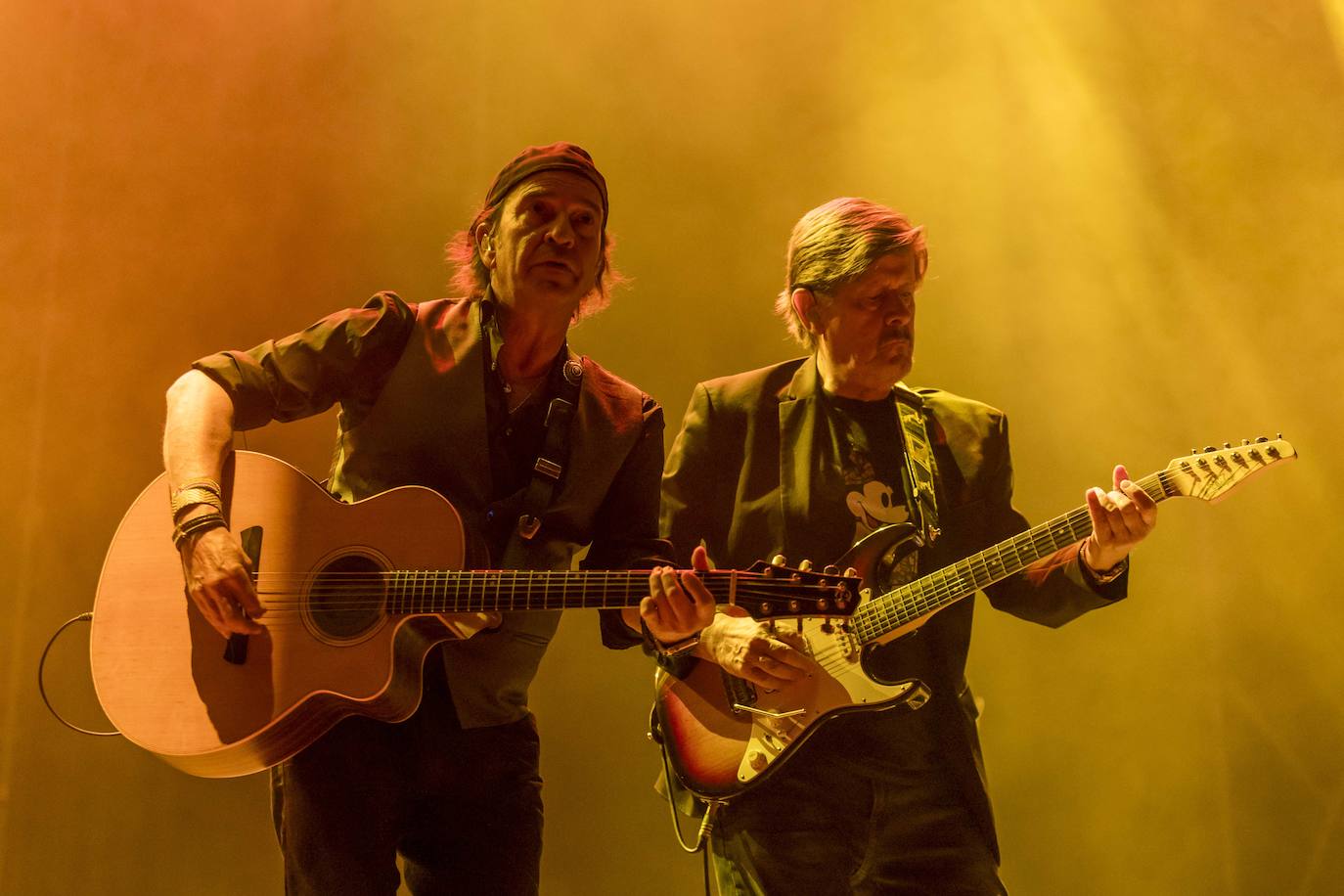 Las canciones de Los Secretos sonaron en La Plaza acompañadas de la Banda Municipal