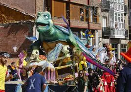 La charanga Batucada puso música al desfile