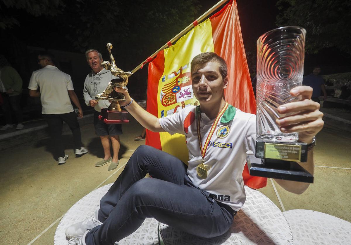 Néstor Viar, campeón de España juvenil.