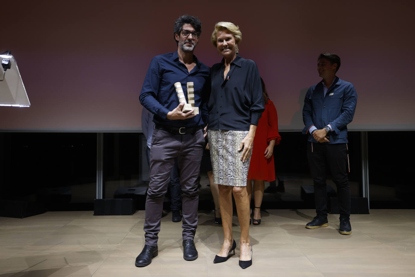 Fernando Lacolla, director de 'El siervo inútil' y Lucrecia Botín.