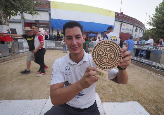 Víctor González salió triunfador del Torneo del PRC disputado en Ampuero.