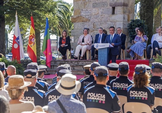 El alcalde de Camargo, Diego Movellán, intervino en el acto de conmemoración a los Cuerpos y Fuerzas del Estado celebrado este viernes con motivo de la celebración del patrono de la Policía Local.