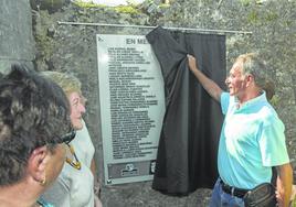 Homenaje celebrado a 86 republicanos de la lista 'Larrinoa' en el cementerio de Limpias.