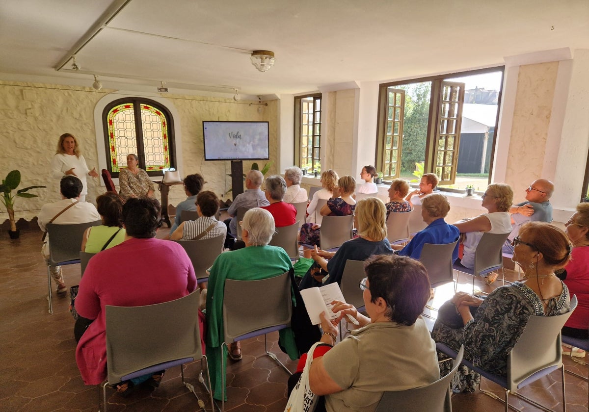 Presentación del proyecto en el Palacio Albaicín de Noja.