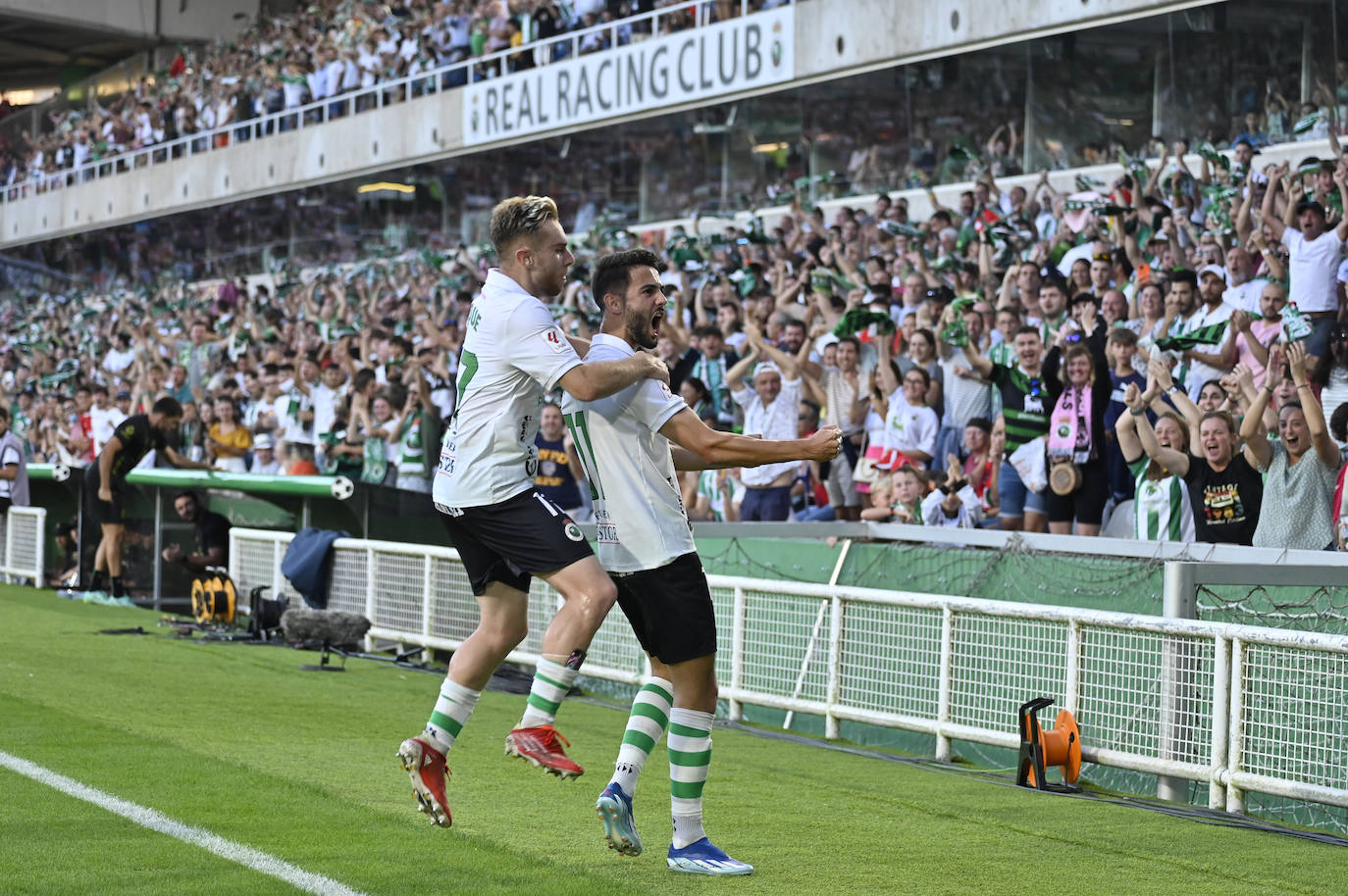 Celebración del gol de Andrés.