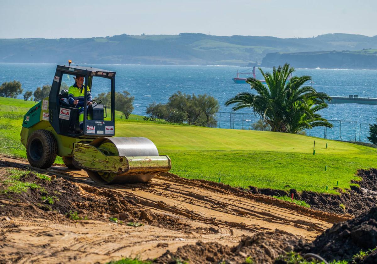 La remodelación del campo de golf de Mataleñas será la mayor inversión en infraestructuras del IMD para el próximo año, según refleja el presupuesto.