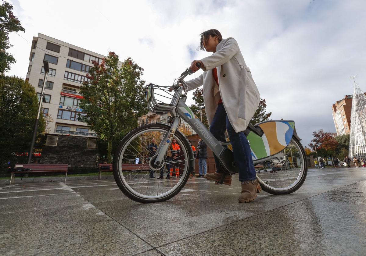 Santander retrasa hasta «finales de año» la llegada de las bicicletas  eléctricas
