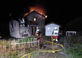 Calcinado un molino en Campoo de Enmedio