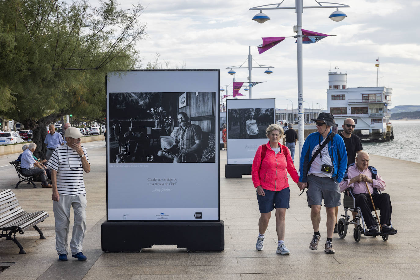 Son en total doce tótems los que conforman la exposición