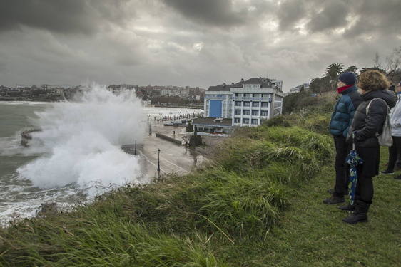 La frecuencia y la intensidad de los temporales en la costa cántabra han aumentado en los últimos años.