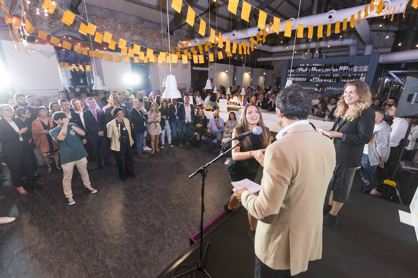 El acto de entrega se celebró en el interior de La Caseta de Bombas. 