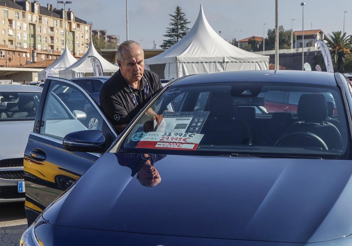 Feria del automóvil organizada en Torrelavega a comienzos de octubre.